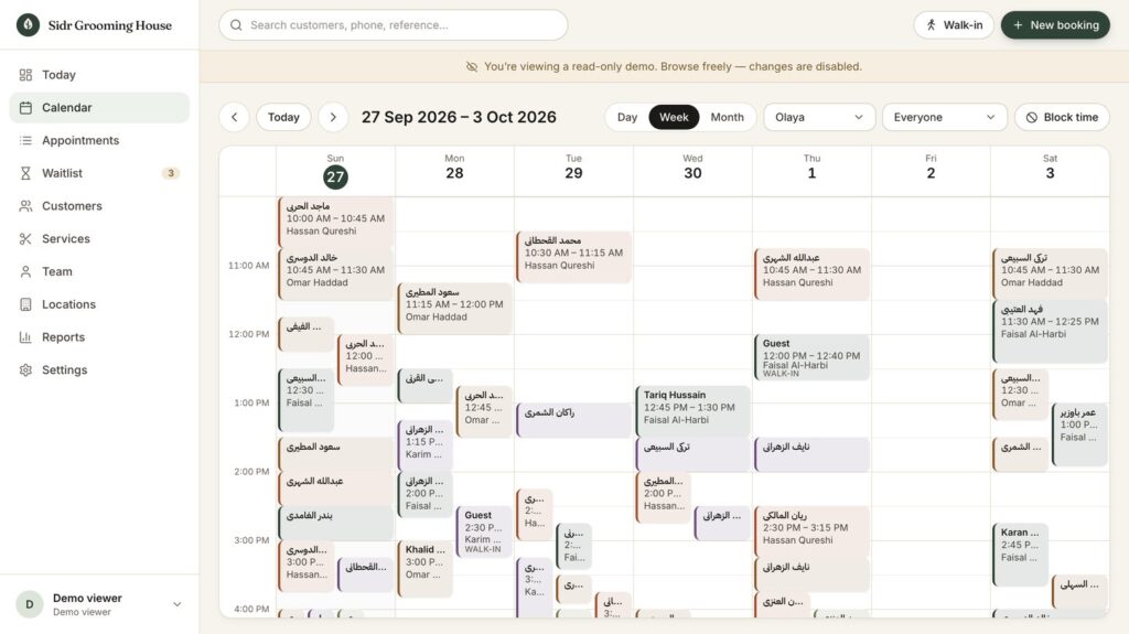 Week calendar with every specialist’s appointments side by side for each day